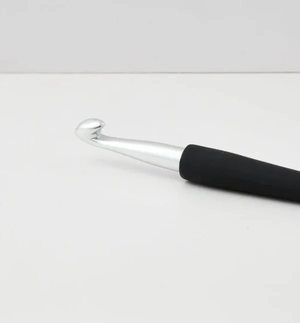KnitPro Kvačka srebrna s črnim ročajem 4,00 mm - slika 2
